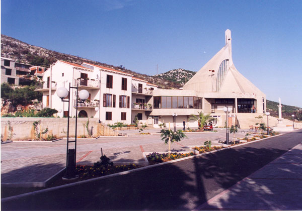 Crkva-Neum